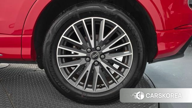 Audi Q3 (F3) id 5046950 из Кореи 13