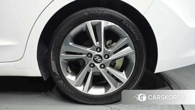 Hyundai Avante AD id 4978146 из Кореи 13