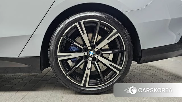 BMW 5 Series (G60) id 5021441 из Кореи 13