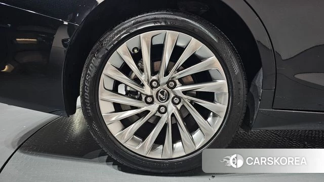 Lexus ES300h 7th generation id 5046163 из Кореи 13