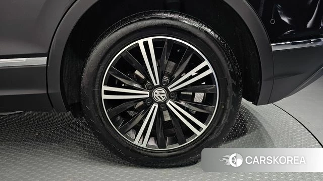 Volkswagen Tiguan second Generation id 5060365 из Кореи 13