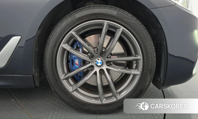 BMW 5 Series (G30) id 4988426 из Кореи 13