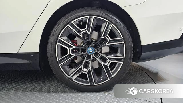 BMW i5 (G60) id 4964982 из Кореи 13