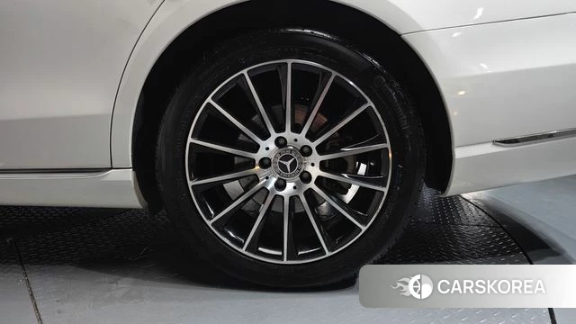 Mercedes-Benz E-Class W213 id 4960191 из Кореи 13