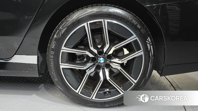 BMW 7 Series (G70) id 5001656 из Кореи 13