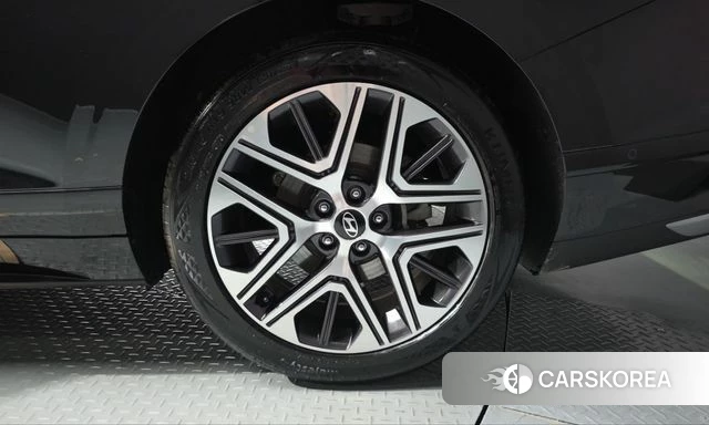 Hyundai Grandeur (GN7) id 4980208 из Кореи 13