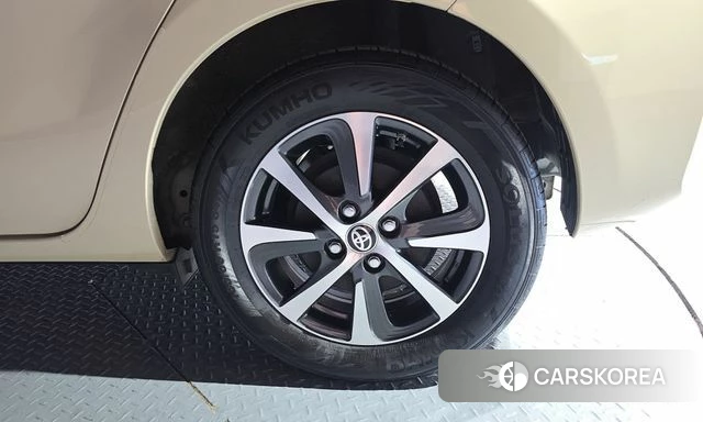 Toyota Prius C id 4952866 из Кореи 13