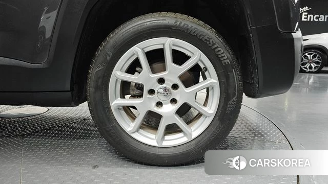 Jeep Renegade id 4929708 из Кореи 13