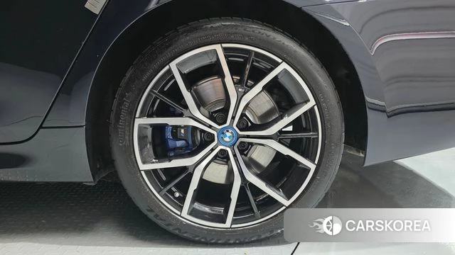 BMW 5 Series (G30) id 5017468 из Кореи 13