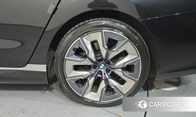 BMW i7 (G70) id 4935285 из Кореи 13