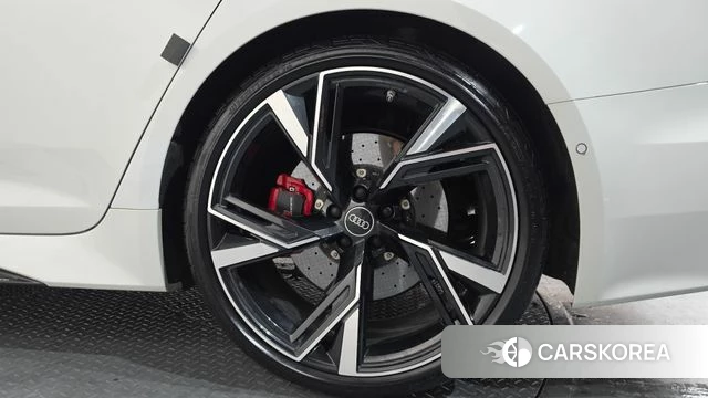 Audi RS6 (C8) id 4636896 из Кореи 13