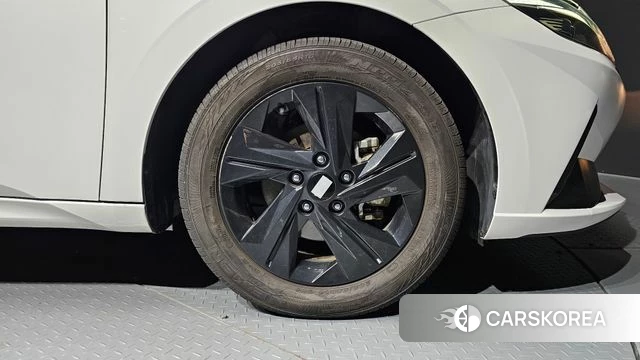 Hyundai Avante Hybrid (CN7) id 5016771 из Кореи 13