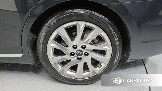 Hyundai The New Grandeur IG Hybrid id 5013387 из Кореи 13