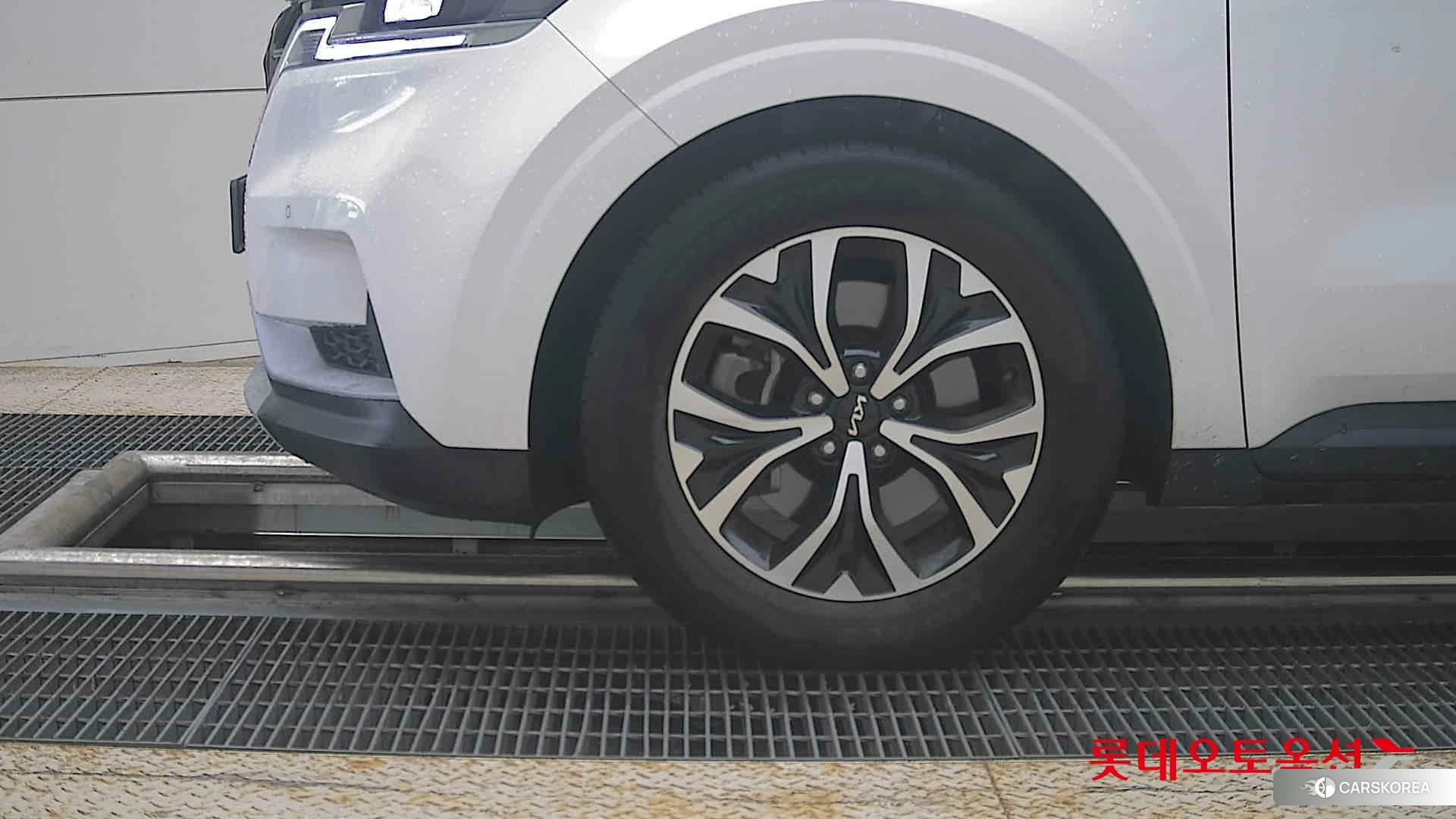 Kia Carnival id 4984730 из Кореи 13