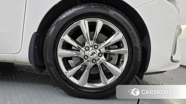 Kia The New Carnival id 5048609 из Кореи 13