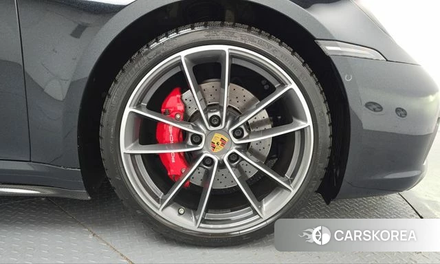 Porsche 911(992) id 5034364 из Кореи 13