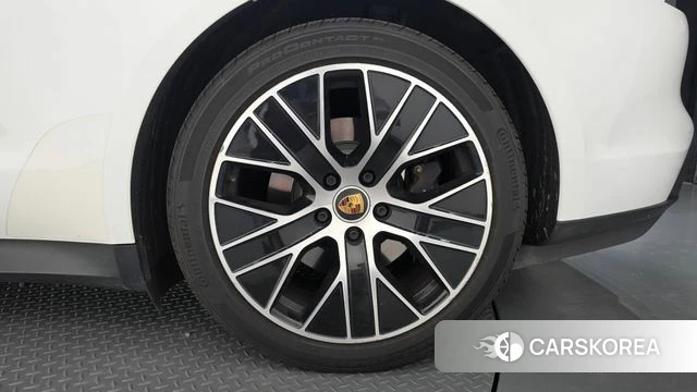Porsche Taycan id 5027690 из Кореи 13