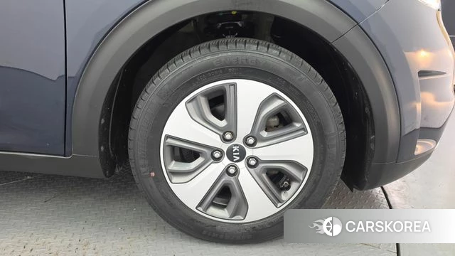 Kia Niro id 5024042 из Кореи 13