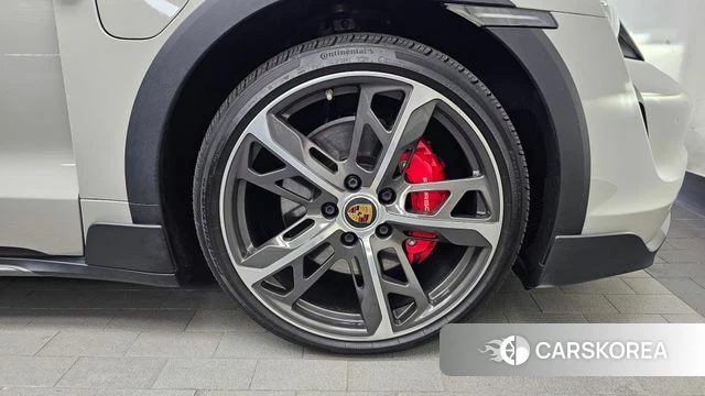 Porsche Taycan id 5040451 из Кореи 13