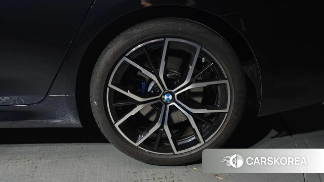 BMW 5 Series (G30) id 4981079 из Кореи 13