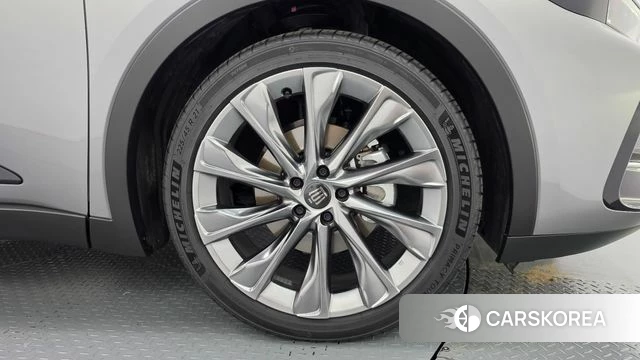 Toyota Crown Crossover id 5015830 из Кореи 13