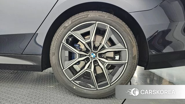BMW 5 Series (G60) id 5051481 из Кореи 13