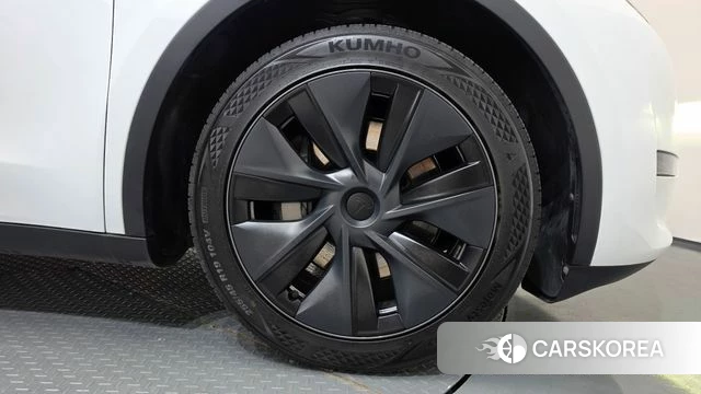 Tesla Model Y id 4681746 из Кореи 13