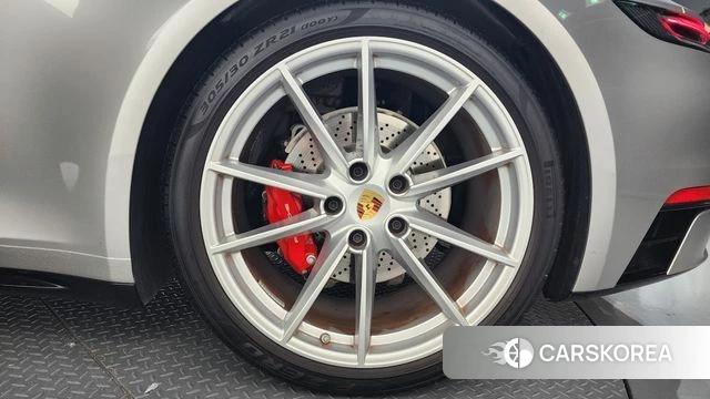 Porsche 911(992) id 4792105 из Кореи 13