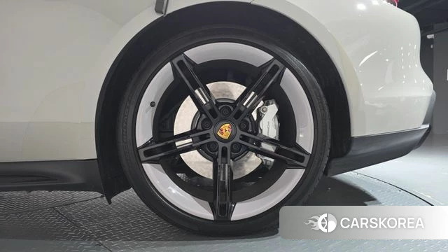 Porsche Taycan id 5002230 из Кореи 13