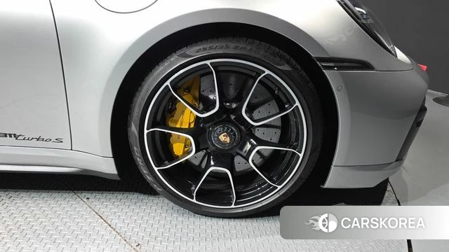 Porsche 911(992) id 4758572 из Кореи 13