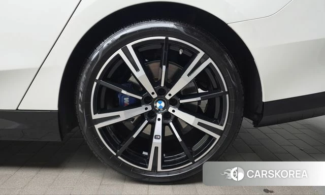 BMW 5 Series (G60) id 5052150 из Кореи 13