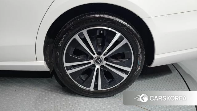 Mercedes-Benz E-Class W213 id 5017732 из Кореи 13