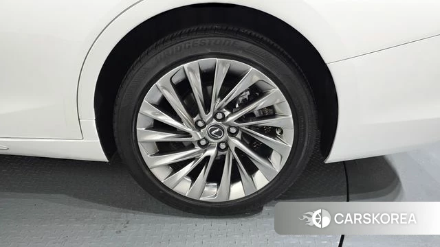 Lexus ES300h 7th generation id 4980237 из Кореи 13