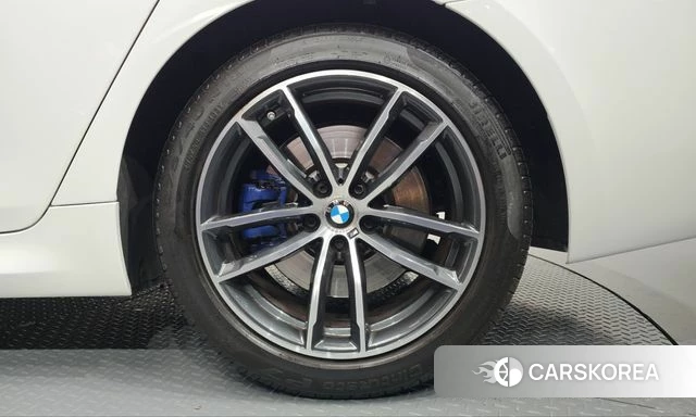 BMW 5 Series (G30) id 4986633 из Кореи 13