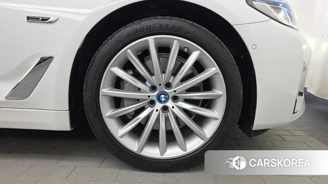 BMW 5 Series (G30) id 4965753 из Кореи 13