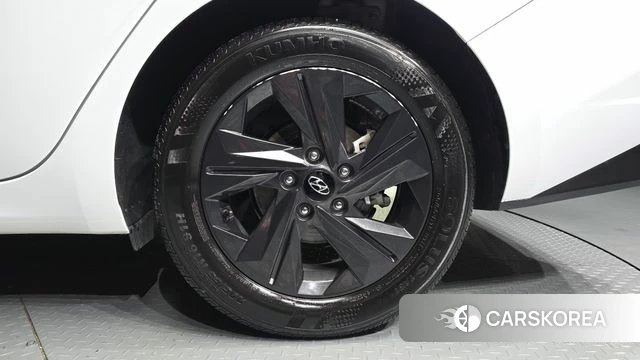 Hyundai Avante Hybrid (CN7) id 4936574 из Кореи 13