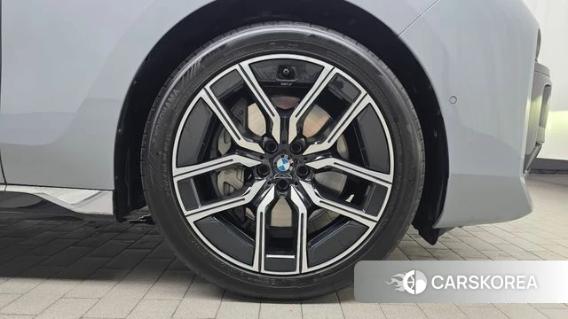 BMW 7 Series (G70) id 4928843 из Кореи 13