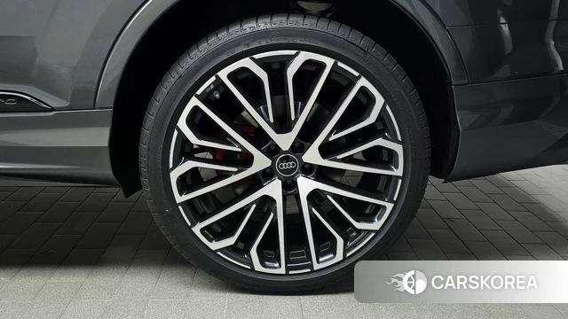 Audi SQ7 (4M) id 4990265 из Кореи 13