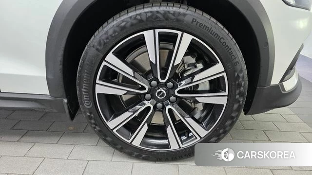 Volvo V60 Cross-Country 2nd Generation id 5046046 из Кореи 13