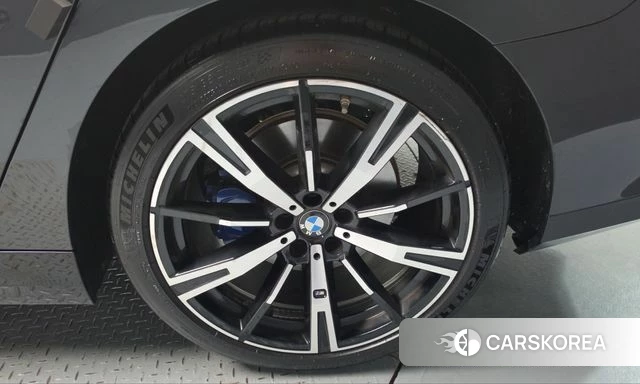 BMW 5 Series (G60) id 5026361 из Кореи 13