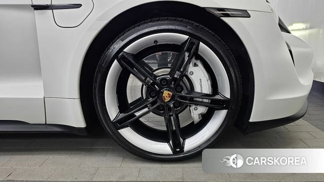 Porsche Taycan id 5041008 из Кореи 13
