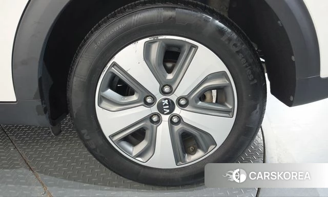 Kia Niro id 4998570 из Кореи 13