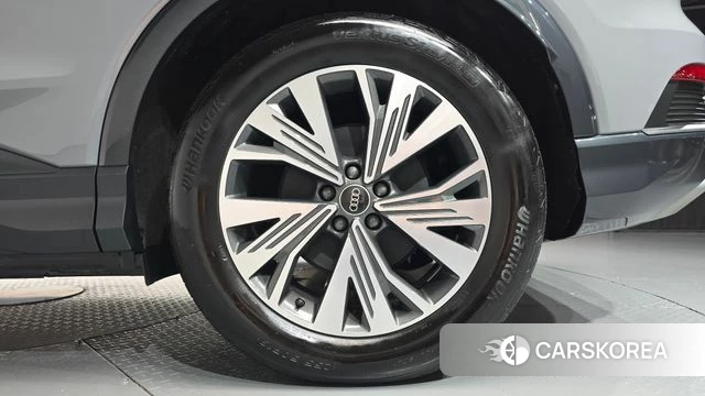 Audi Q4 e-Tron (F4) id 4990473 из Кореи 13