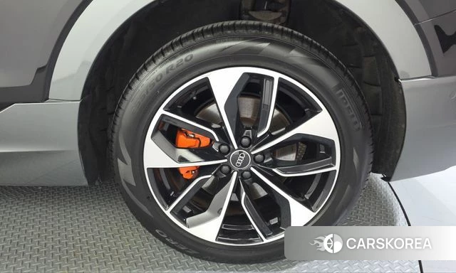 Audi e-Tron id 4992189 из Кореи 13