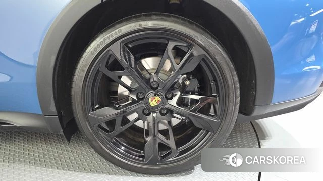 Porsche Taycan id 4893557 из Кореи 13