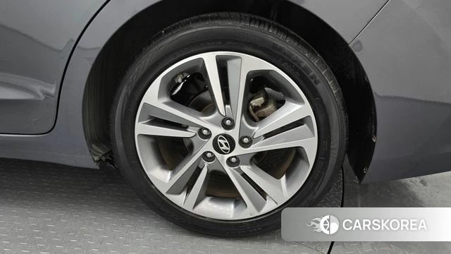 Hyundai Avante AD id 5018953 из Кореи 13