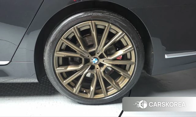 BMW 7 Series (G11) id 4998152 из Кореи 13