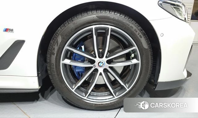 BMW 5 Series (G30) id 5021931 из Кореи 13