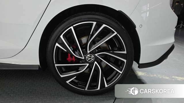 Volkswagen Golf 8th Generation id 4898080 из Кореи 13