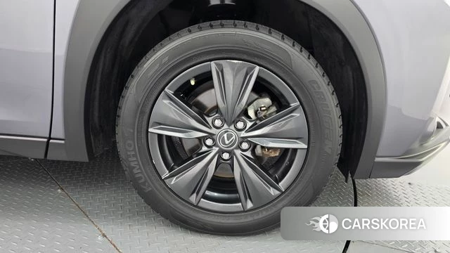Lexus UX250h id 4899473 из Кореи 13